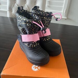 Snow boots like new!